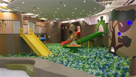 樂園　球池
https://www.facebook.com/LOVEAustinLAND/photos/a.761361364005906.1073741834.717963045012405/761359900672719/?type=3&theater