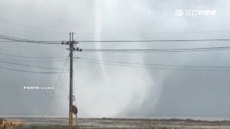 影／海馬近台　台東大武現「水龍捲」