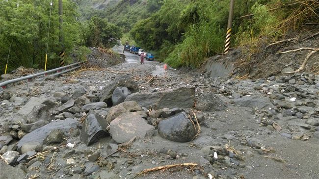 瑞港公路又坍方　奇美國小午餐送不到