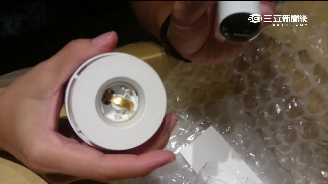 新相機瑕疵送修　廠商退貨還「分屍」