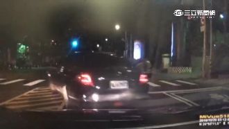 毒蟲耍狠拒攔查　被逮秒變淚人兒