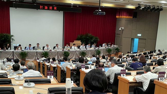 與國北教大合併案　台大明年意向投票