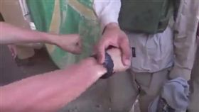 聖戰士被選為自殺炸彈客（圖／翻攝自YouTube）