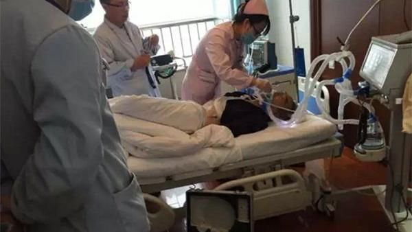 老翁手術醒來寫下的五個字　護士哭了