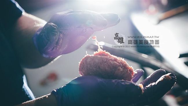 厚度4.5公分！手做漢堡排成招牌菜