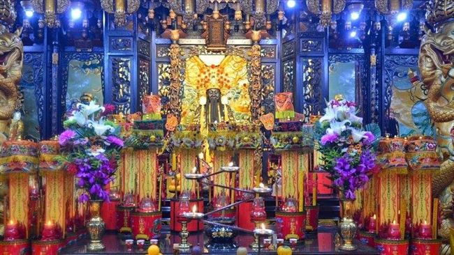電子鞭炮+掌聲　城隍爺出巡好環保