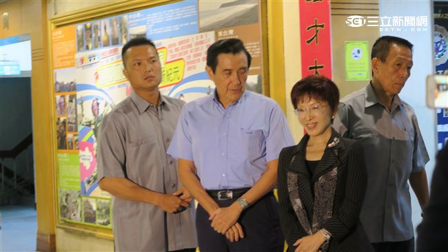 在馬說話時補妝？柱找「他」還原現場