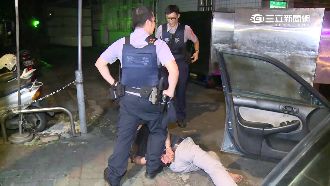 男喝半罐高粱拒檢逃　警追3公里逮人