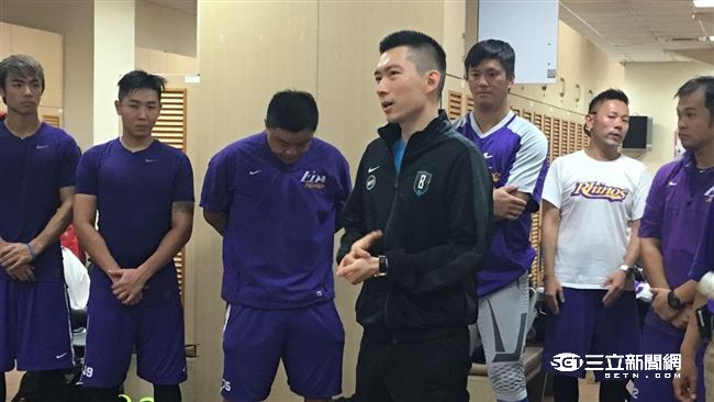 蔡承儒現身義大休息室　替葉君璋慶生