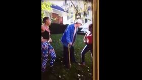 紐約,雪城,毆打,老人,少女,逮捕,普萊斯,Cocoran,柯寇蘭,高中(https://www.facebook.com/michael.benny.37/videos/vb.1373236728/10211225627701177/?type=2&theater)