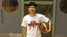 昔HBL球員葉芷玲。（圖／葉芷伶提供）