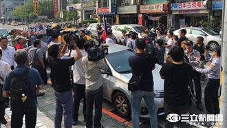 台聯赴國民黨抗議　與愛國同心會衝突