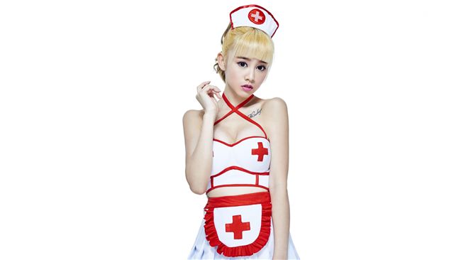 穿爆乳裝熱舞！何念兹選尺度最大一套