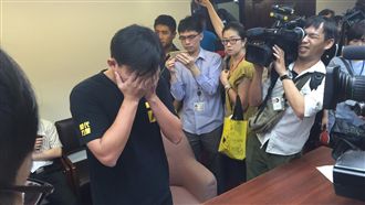 黃國昌「藍瘦香菇」　淚控民進黨可恥