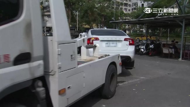 拖吊車「後退停車」死角多　最易擦撞
