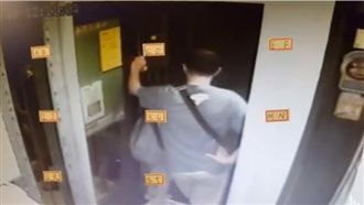 怪叔叔電梯尾隨女童　脫困過程超驚險