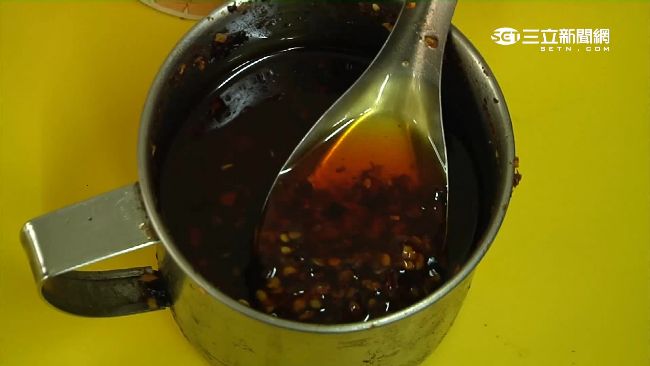 報復出軌渣男！她辣油滴保險套燒下面