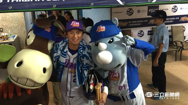 大義將告別球場　隊長高國輝也不捨