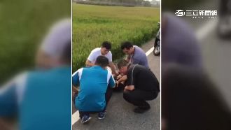 誤把跟監警當民眾　蠢賊搭便車被逮