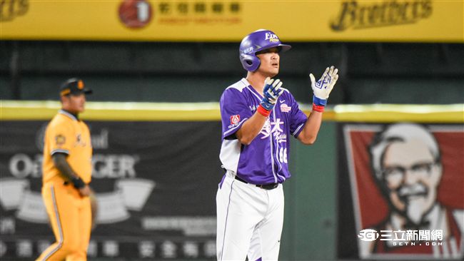 張建銘代打帶頭衝　義大9局上逆轉