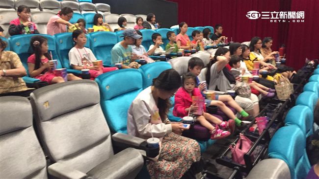 愛在哈拉　專屬家扶中心孩子的電影日