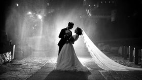 結婚,青梅竹馬,緣分,真愛,游納頓,Yonaton,艾維雅,Aviyah Atkin,戀愛(http://www.businessinsider.com/relationship-advice-from-couple-together-since-middle-school-2016-10)