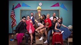 周董摟昆凌萬聖節變裝放閃　同框奧蘭多布魯、凱蒂佩芮
圖／翻攝自周杰倫 Jay Chou臉書粉絲專頁