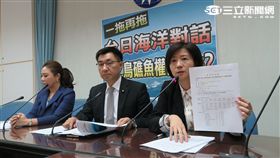 國民黨團記者會。記者盧素梅攝