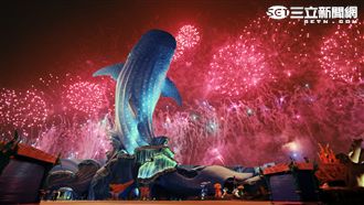 最美的奢華饗宴　夜間巡遊和煙花幻彩