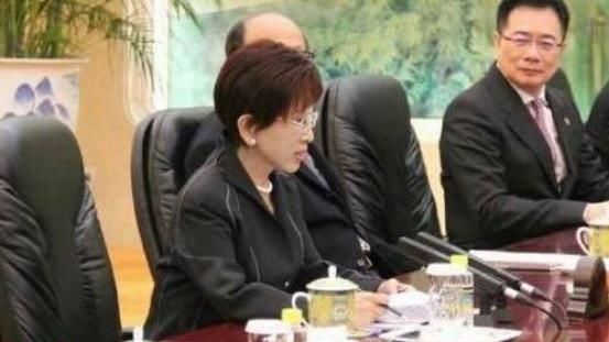 洪秀柱訪問北京　陸媒：給她鼓個掌吧