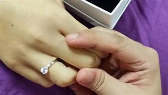 女警追酒駕命危　男友病房前鼻酸求婚