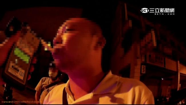 酒測討口香糖　男子堵吹管唬警四次