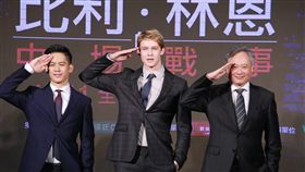 20161102-李安 喬歐文 李淳 《比利．林恩的中場戰事》首映典禮紅毯儀式