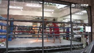 拳擊擂台透明櫥窗　上班族舒壓新基地