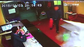 討債惡霸按摩店擄人　員工遭痛毆押走