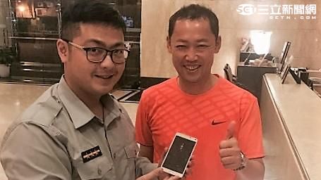 小黃司機拾三星手機　警速尋韓籍失主