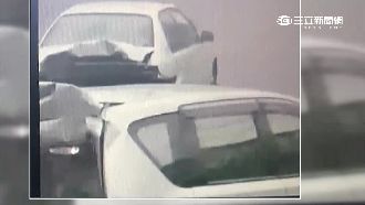 載竹貨車疑煞車不及　撞3車釀4傷