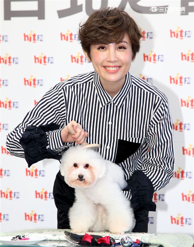 魏如萱出席「毛起來愛」流浪動物認養活動。（記者邱榮吉/攝影）