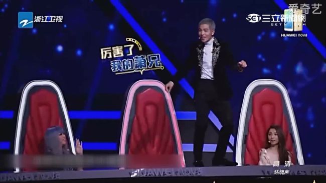 老蕭跳桌秀麥可舞！小S腳比歌聲搶眼