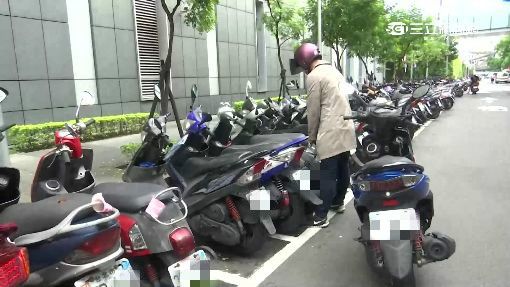 他抱怨機車被立中柱　沒人挺反被噓！