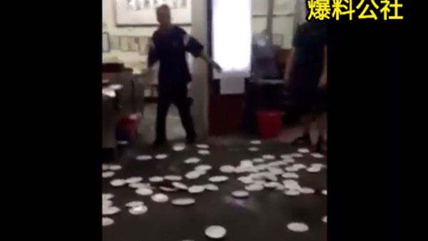 「蛋餅太貴了！」醉男怒翻桌豆漿店