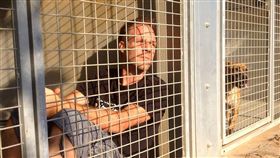 收容所,Rémi GAILLARD/FB：Rémi GAILLARD