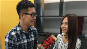 不只網購3C！年輕光棍愛流行　成熟爸爸居家愛小孩