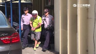 心情差？醉漢手持旗桿砸毀10多輛車