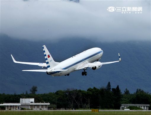 中華民國總統行政專機（空軍一號）。（記者邱榮吉/攝影）