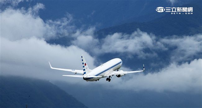 中華民國總統行政專機（空軍一號）。（記者邱榮吉/攝影）