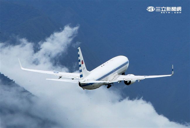 中華民國總統行政專機（空軍一號）。（記者邱榮吉/攝影）