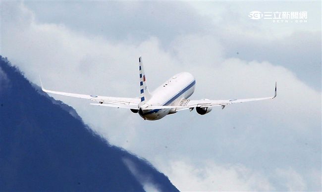 中華民國總統行政專機（空軍一號）。（記者邱榮吉/攝影）