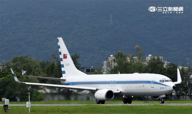中華民國總統行政專機（空軍一號）。（記者邱榮吉/攝影）