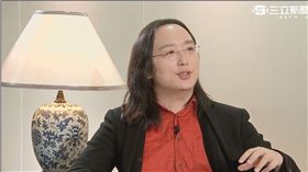 唐鳳接受三立專訪。